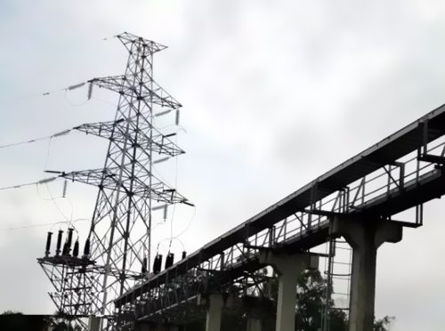 電纜標牌無缺、明晰，相序涂改符合要求